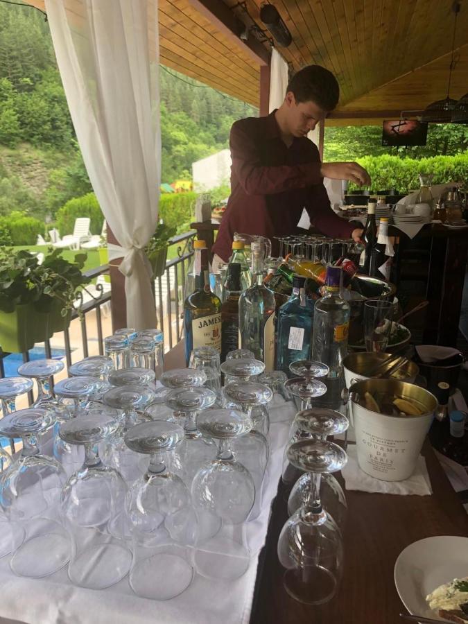 Park Hotel Fairy Cziflik Zewnętrze zdjęcie