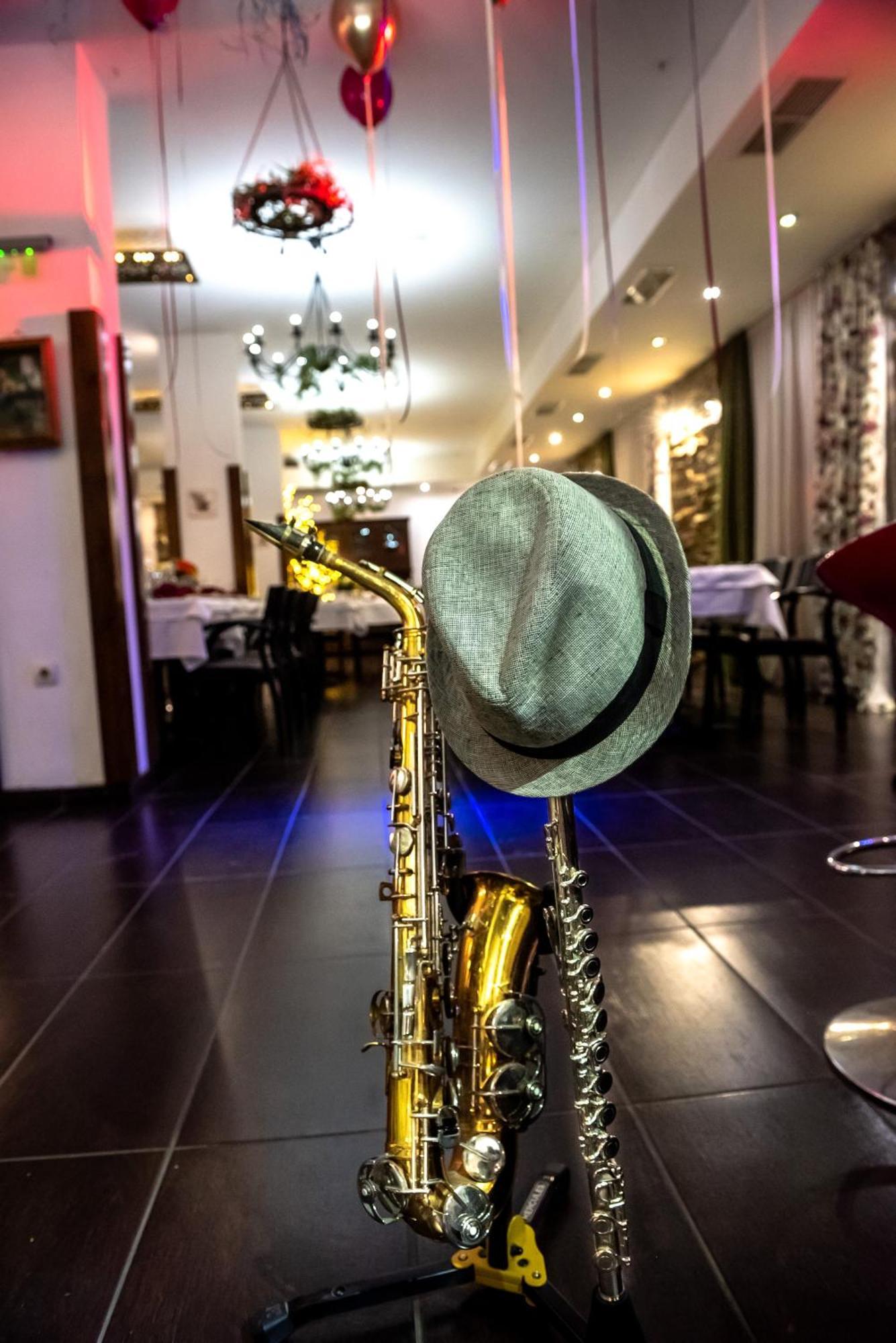 Park Hotel Fairy Cziflik Zewnętrze zdjęcie