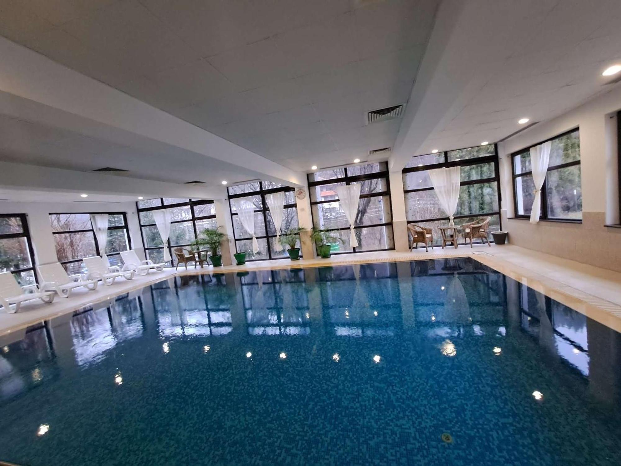 Park Hotel Fairy Cziflik Zewnętrze zdjęcie